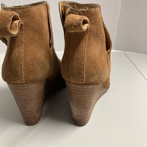 LUCKY BRAND, suede wedge booties, size 7 1/2 M,Tan‎ - Picture 2 of 16